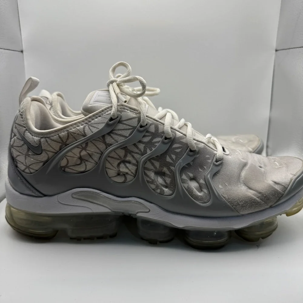 Nike Air VaporMax Plus Geometric Wolf Grey White 924453-106 Men's Size 13